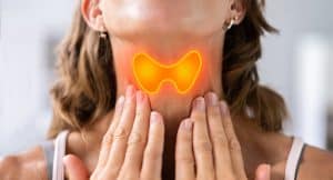 10 tanda thyroid