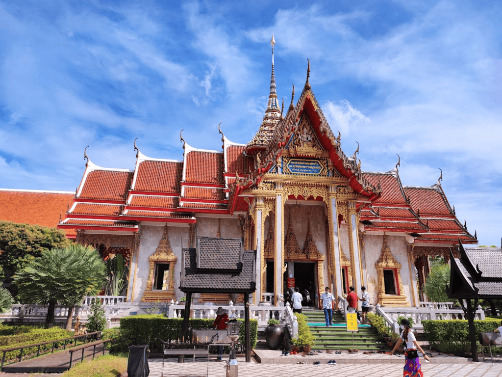 20+ Tempat Menarik Di Phuket, Sesuai Untuk Percutian Bajet!