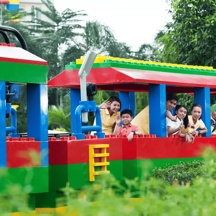 LEGOLAND: Tarikan, Tempat Penginapan Berdekatan, Tiket Masuk & Tips Penting!