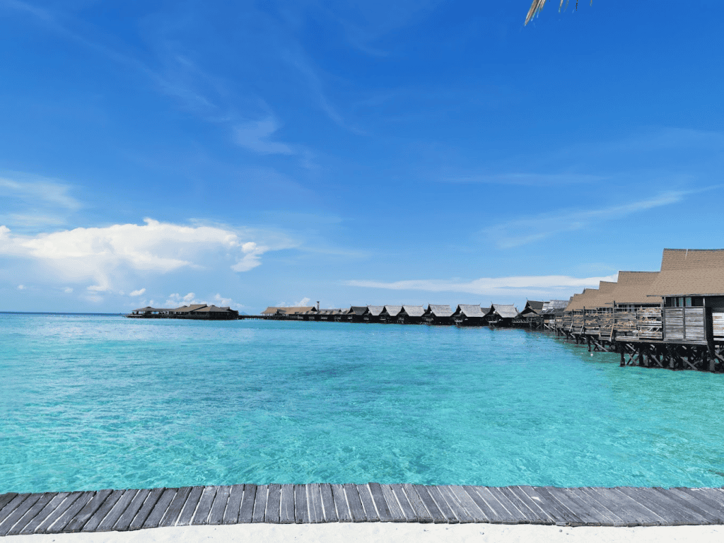 10+ Resort Terbaik di Semporna - Eksklusif & Sesuai Untuk Honeymoon!