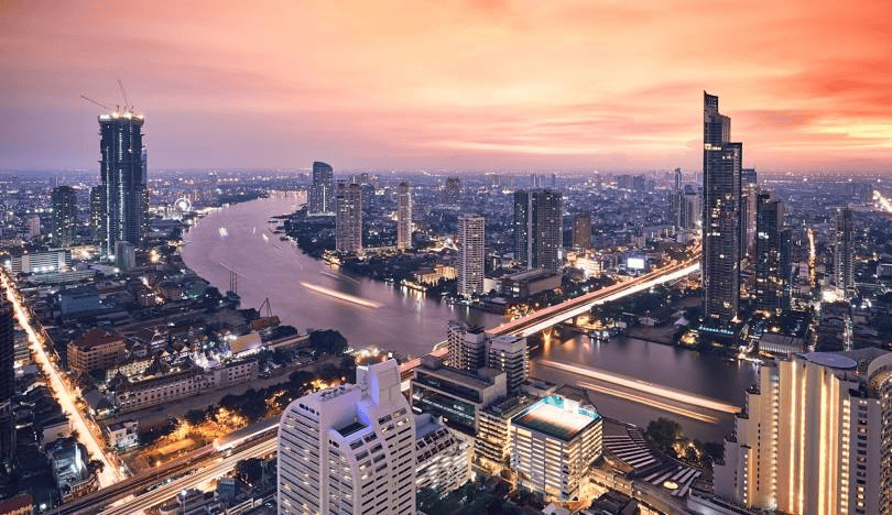 10 Tempat Menarik Di Bangkok yang Wajib Dikunjungi