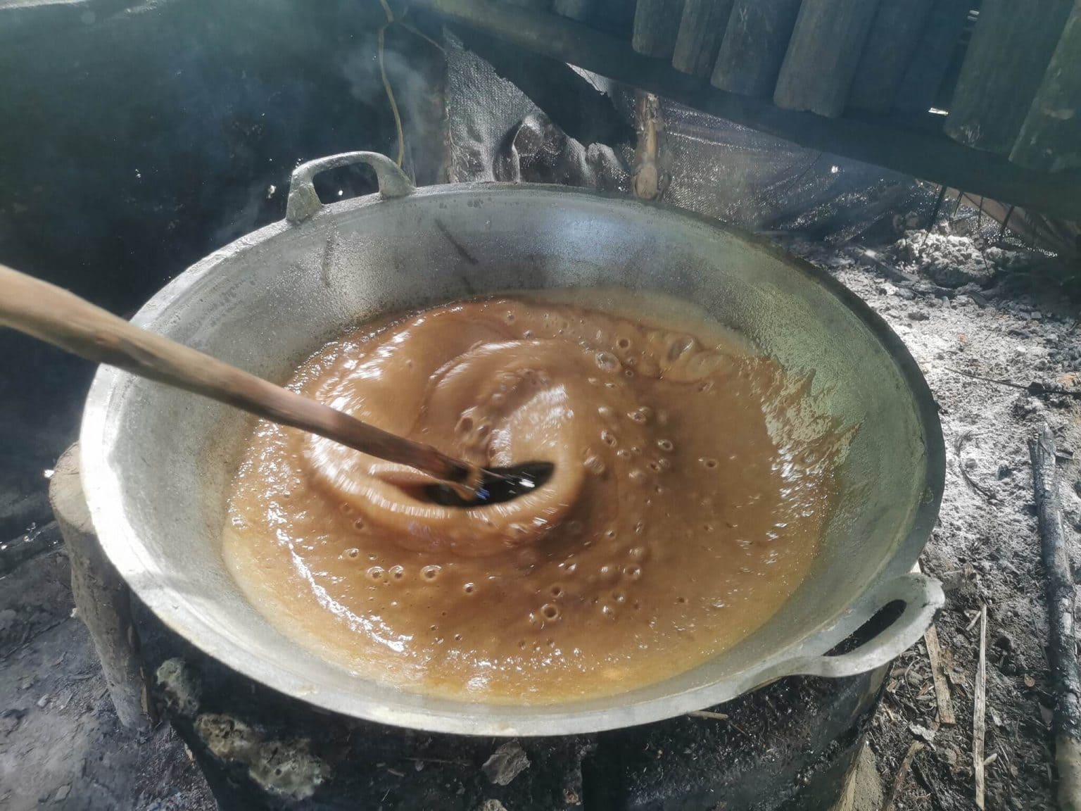 Apong Process Apa Itu Gula Apong Sarawak dan Kegunaannya?