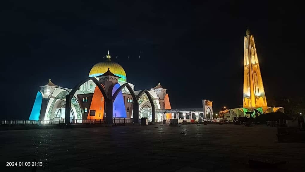 masjid selat melaka