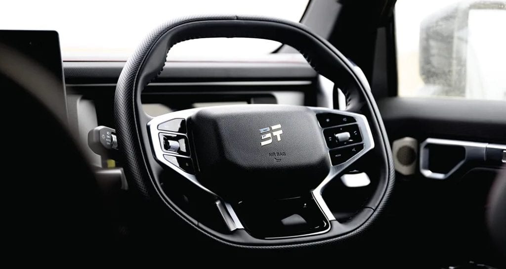 kereta defender china