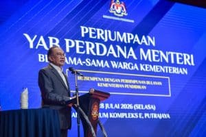 tingkatan 6 kekal bawah kpm