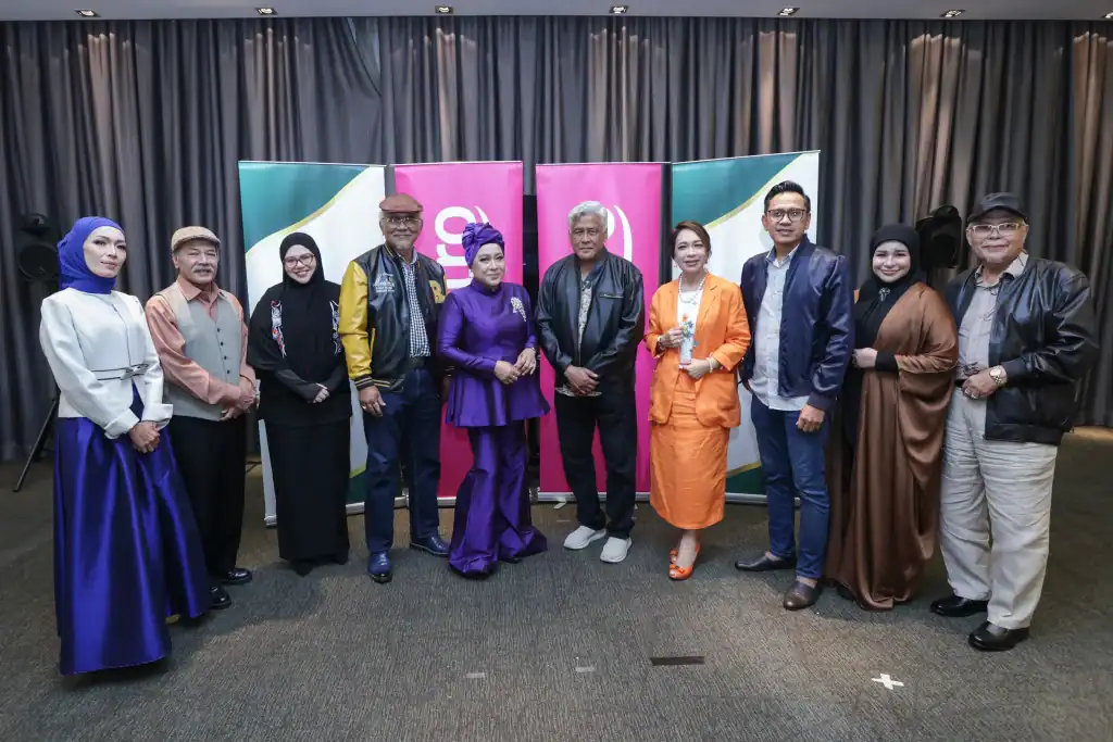 kilauan emas selebriti