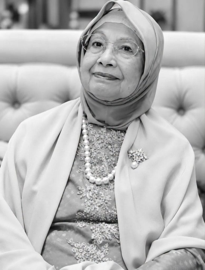 biodata tun hasmah